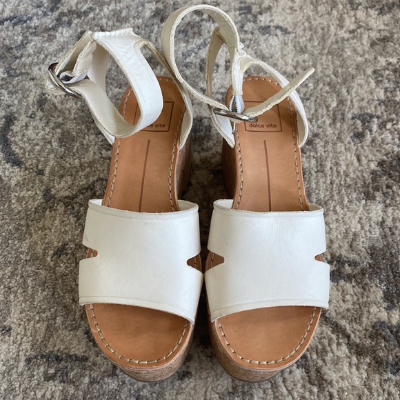 White dolce vita wedges. Size 6 - Picture 2 of 3